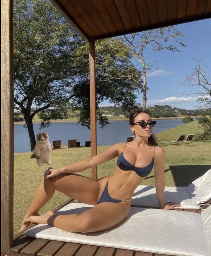 brunette boobs tits gyatt sexy girl nsfw